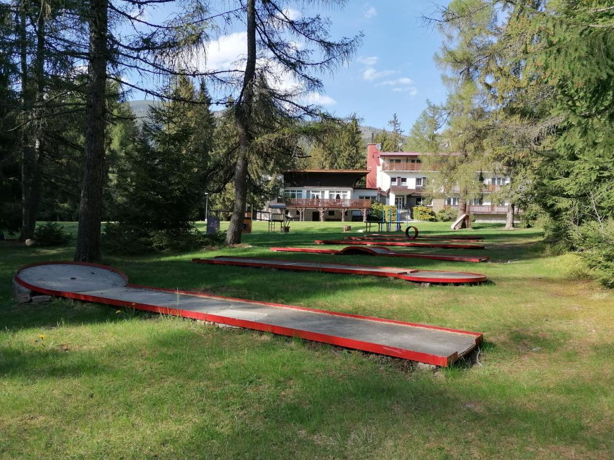 Bungalovy Pri Hoteli Spojar Жьяр Экстерьер фото
